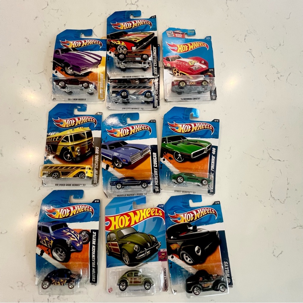 Hot Wheels Assorted Toy Cars - Mixed Colors Pack